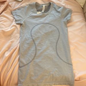 Lululemon size 6 swiftly tech ss 2.0